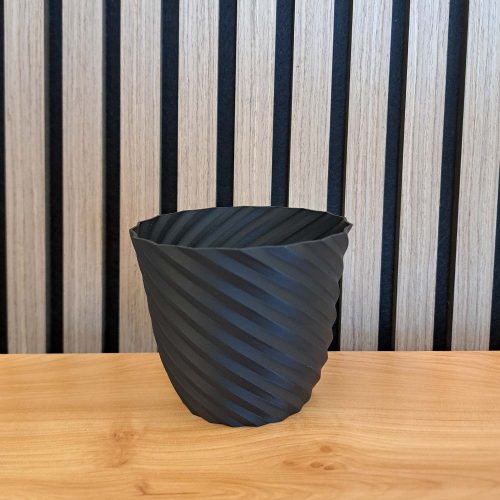 Aku-WallClip-plantenpot-medium-zwart.jpg